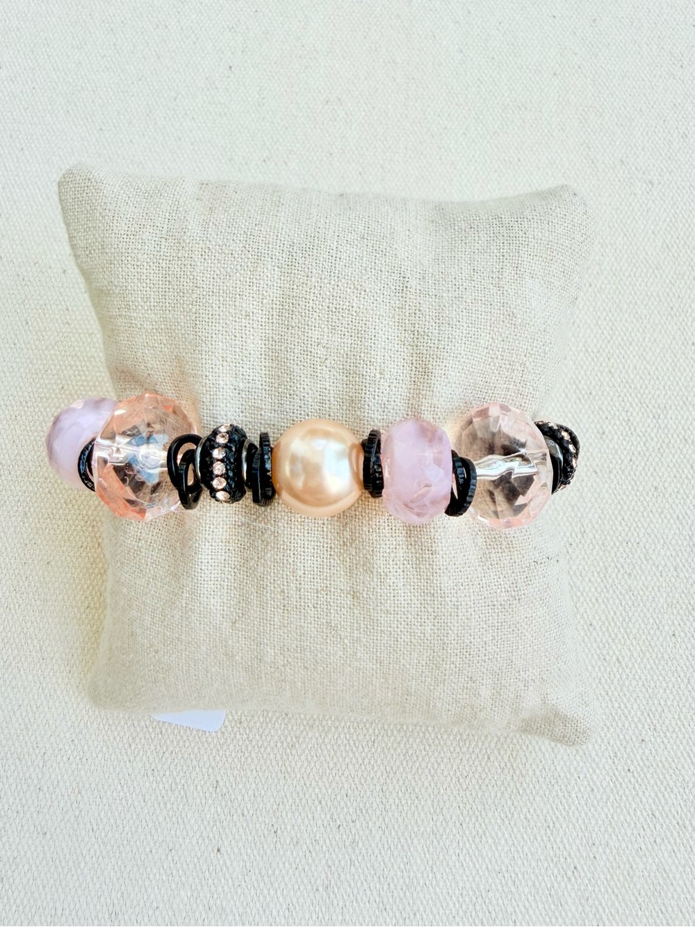 *New York & Company Beaded Stretch Bracelet* Brand New Pinks/Black